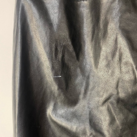 Wilfred | Daria Pant Vegan Leather Pant - Picture 13 of 14